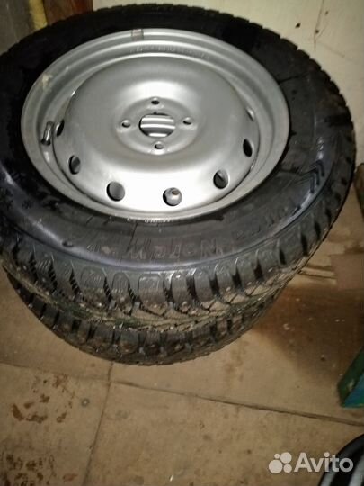 Автошины зимние 195/65 R 15 на дисках штампах