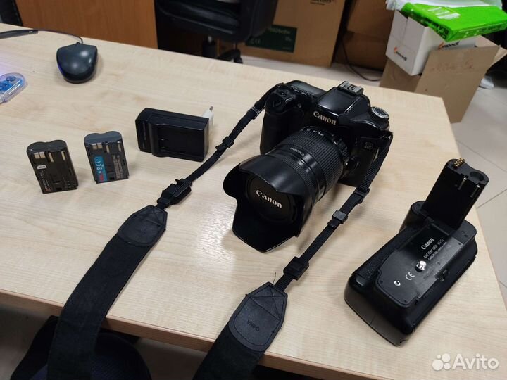 Зеркальный фотоаппарат Canon EOS 40d