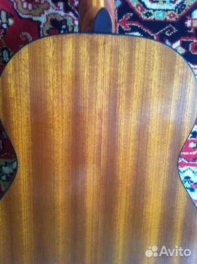 Классическая гитара Музима Резоната