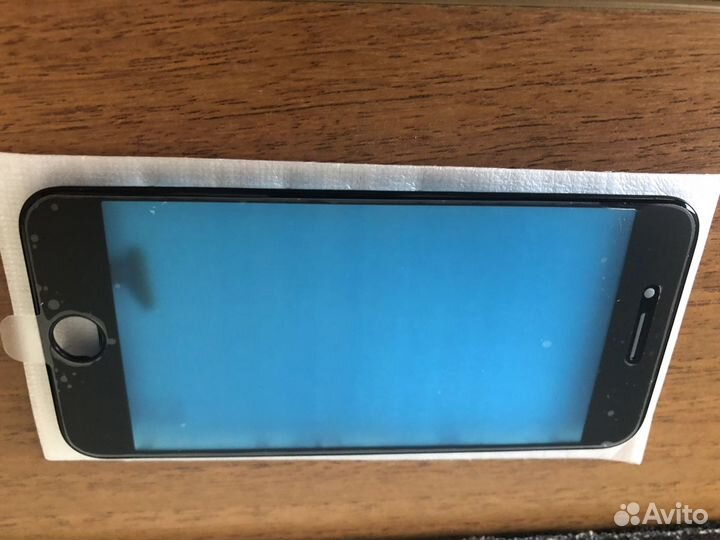 Стекло на iPhone 8