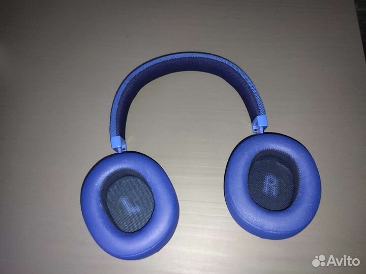 Беспроводные наушники jbl E55BT