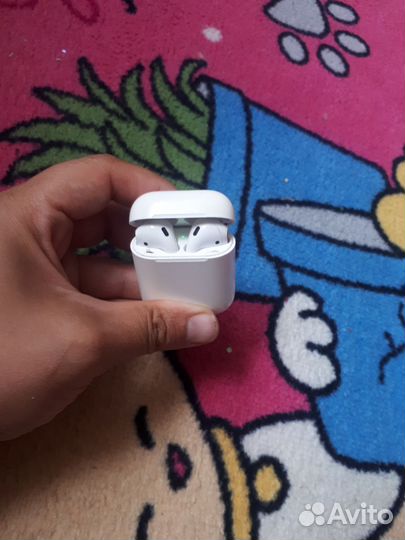 Беспроводные наушники apple