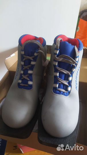 Лыжные ботинки