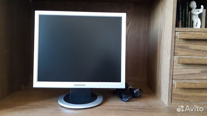 Монитор samsung