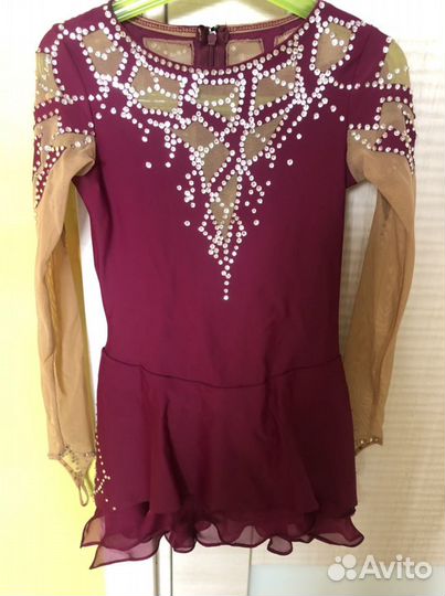 Платье для выступлений по фигурному катанию