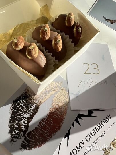 Королевские финики в шоколаде/клубника в шоколаде