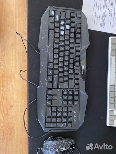 Игровая клавиатура и мышь