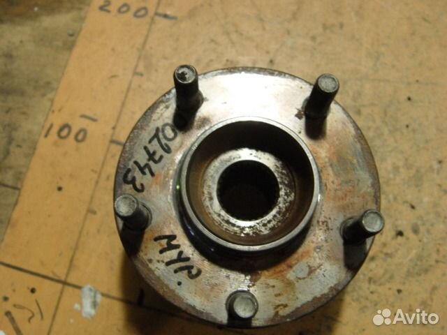 Передние ступицы Nissan murano 03г