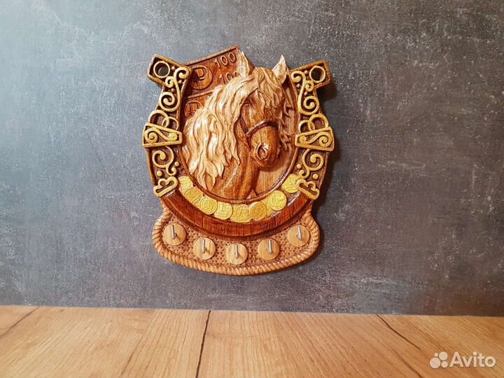 Ключница Лошадь, подкова на счастье