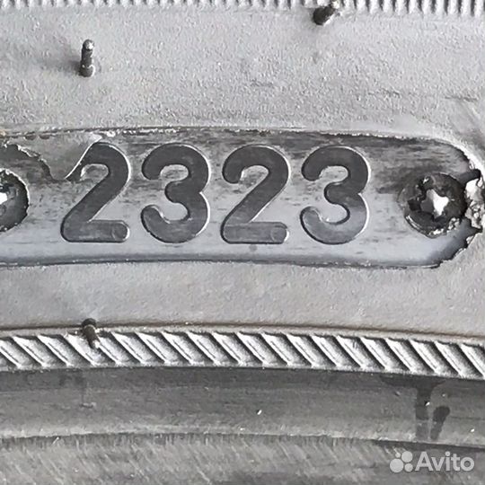 Triangle TR777 215/55 R17 98V