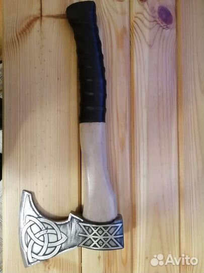 Топор Викингов