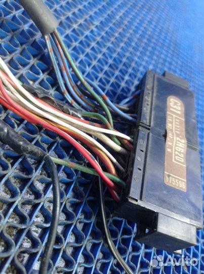 Блок подрулевых переключателей Toyota Carina седан