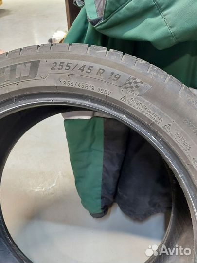 Michelin Pilot Sport 4 SUV 255/45 R19