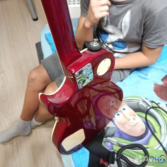 Электрогитара