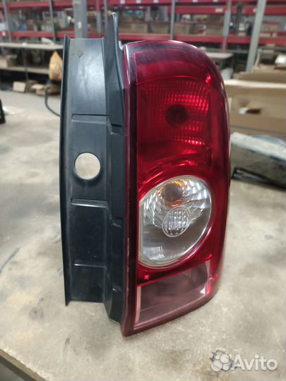 Фонарь задний правый на/для Duster