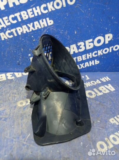 Воздуховод Opel Astra H универсал 2011