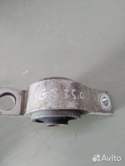 Сайлентблок задний переднего рычага Lexus Gs S190