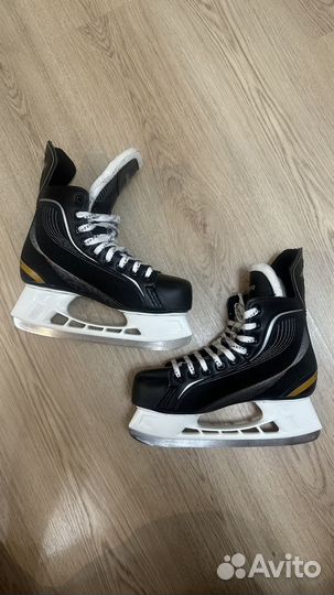 Хоккейные коньки bauer