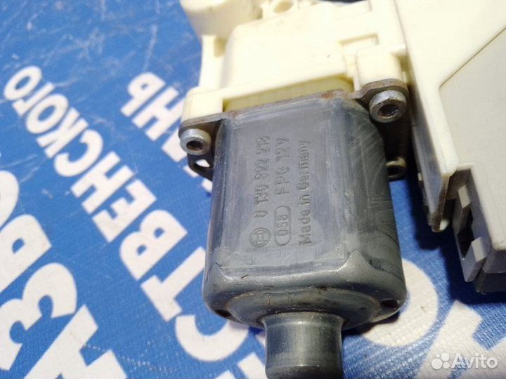 Моторчик стеклоподъемника Ford Focus 2 седан 2008