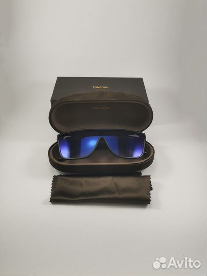 Солнцезащитные очки мужские