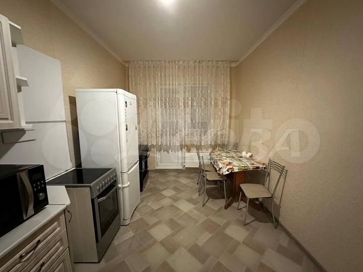 2-к. квартира, 67 м², 9/17 эт.