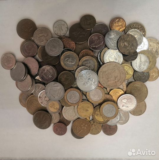 Коллекция иностранных монет 138 штук