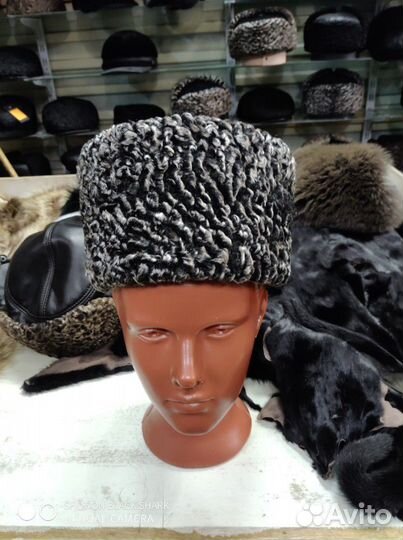 Каракулевая шапка