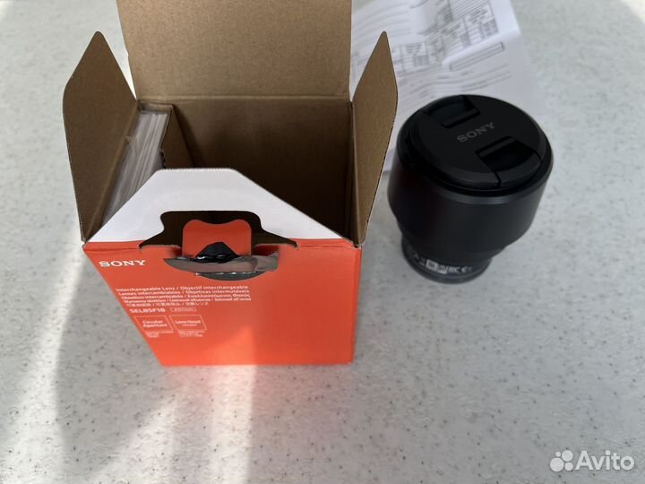 Объектив Sony FE 85mm 1.8