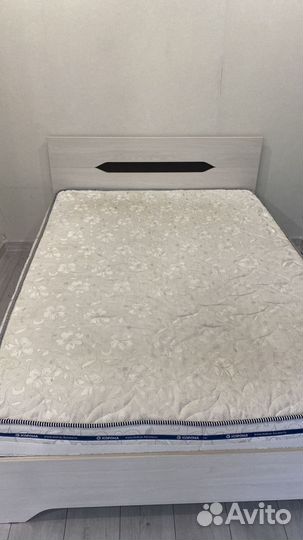 Двуспальная кровать 180х200 бу