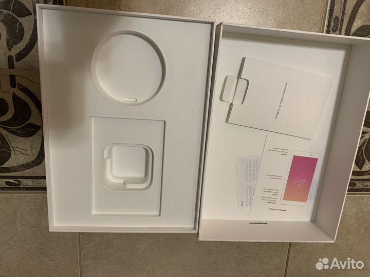 Коробка от iPad 6
