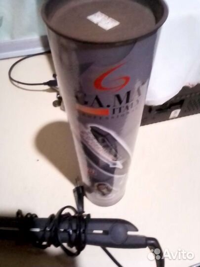 Выпрямитель для волос новый