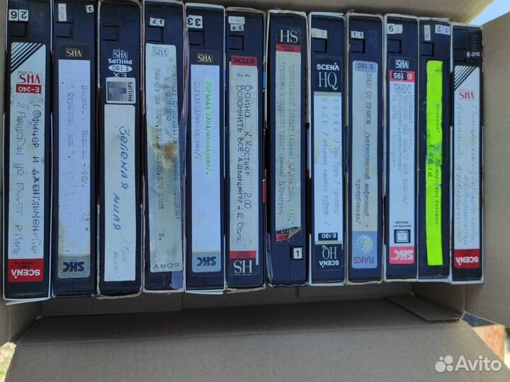 Видеокассеты с фильмами