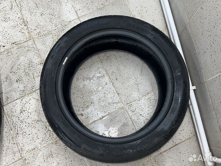 Michelin Pilot Super Sport 255/45 R19