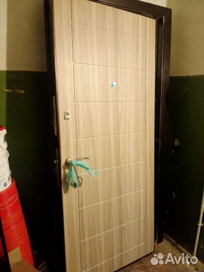 Дверь входная металлическая