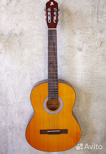 Классическая гитара