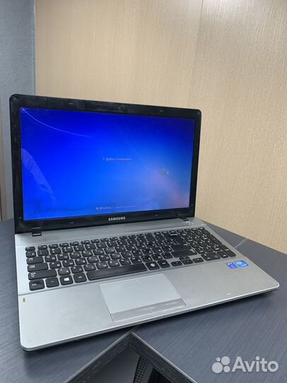 Ноутбук Samsung NP300E5V