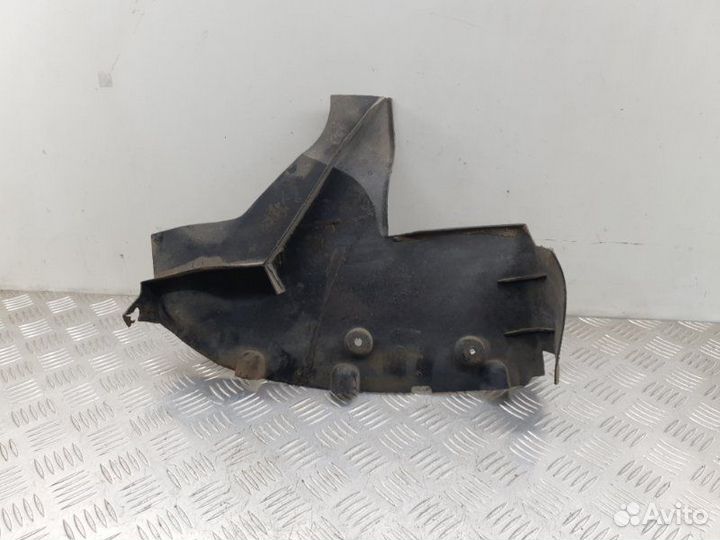 Подкрылок задний правый Mazda Tribute внедорожник