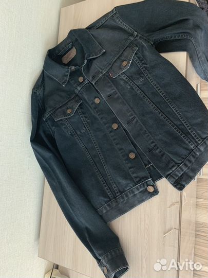 Куртка джинсовая