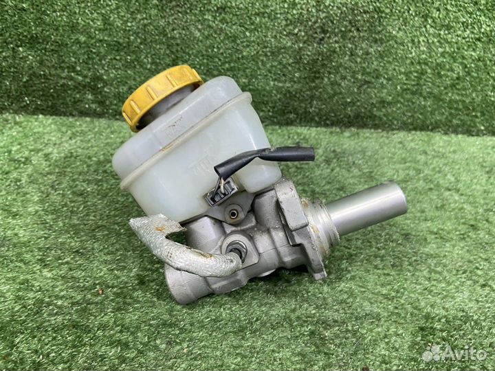 Главный тормозной цилиндр subaru forester SH5 EJ205 2 008