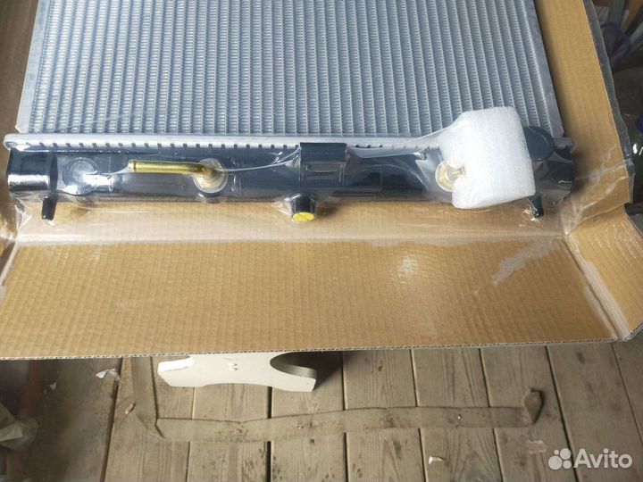 Радиатор Nissan, Renault