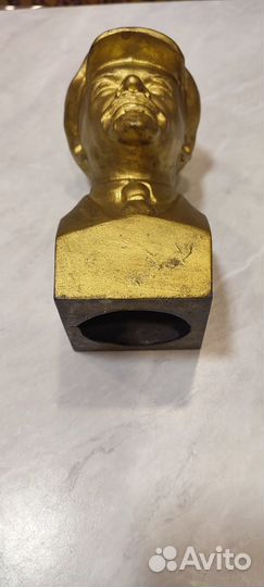 Бюст В.И.Ленин (металл)