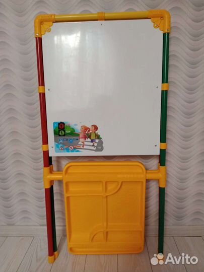 Доска для рисования фломастерами и мелками