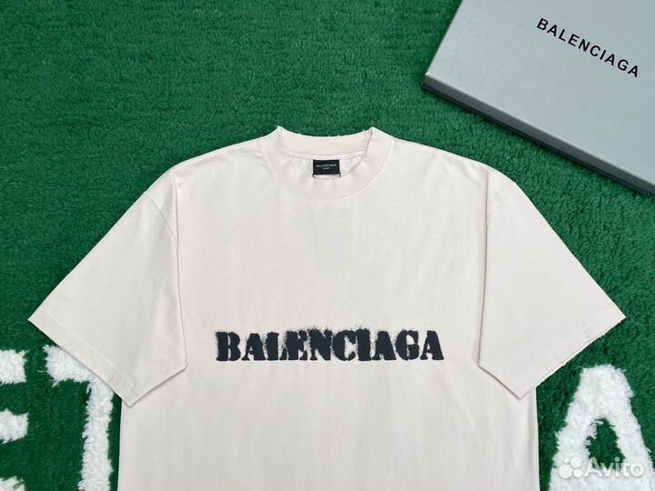 Футболка Balenciaga