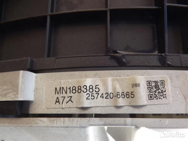 Панель приборов Митсубиши Грандис