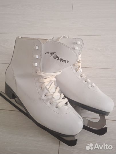 Коньки фигурные женские 39 раз