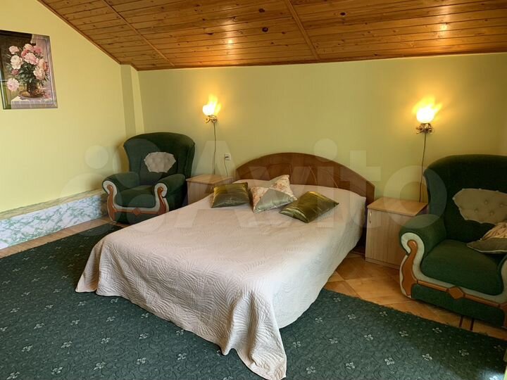 3-к. квартира, 100 м², 3/3 эт.