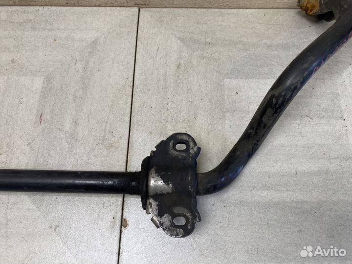 Стабилизатор передний A2123260665