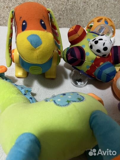 Развивающие игрушки для малышей пакетом