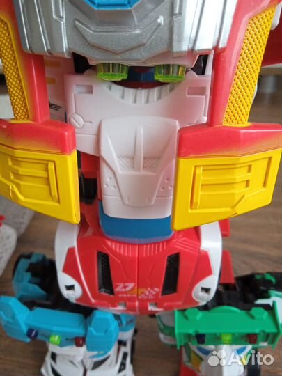 Великан- трансформер 5 в одном