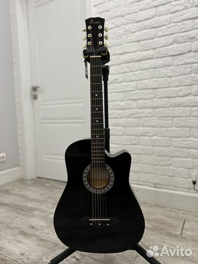 Гитара с чехлом